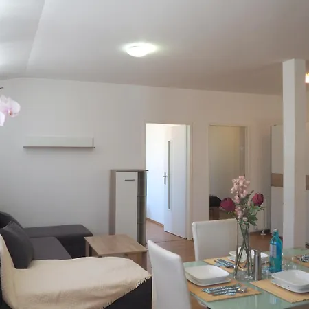 Janka Apartment Bratislava Exterior photo